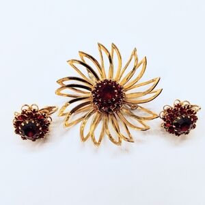Vintage Sarah Coventry Red Rhinestone Brooch And Earring Set
